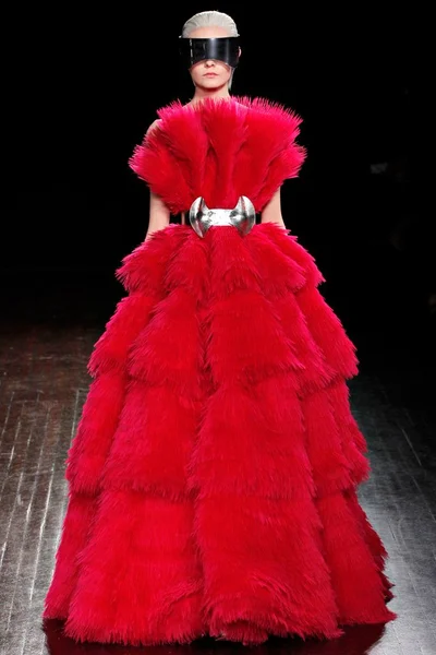 Look 33